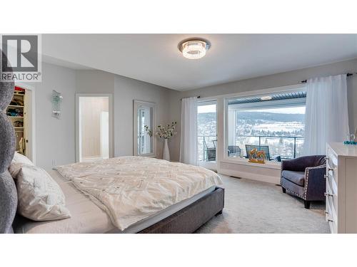 8792 Cortland Place, Coldstream, BC - Indoor Photo Showing Bedroom