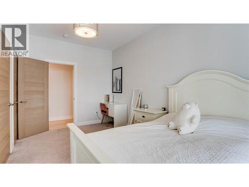 8792 Cortland Place, Coldstream, BC - Indoor Photo Showing Bedroom