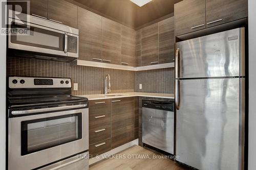 532 - 349 Mcleod Street, Ottawa, ON - Indoor Photo Showing Kitchen With Stainless Steel Kitchen With Upgraded Kitchen
