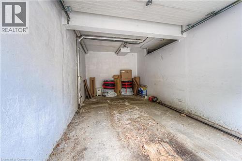 View of garage - 283 Fairway Road N Unit# 501, Kitchener, ON - Indoor Photo Showing Garage