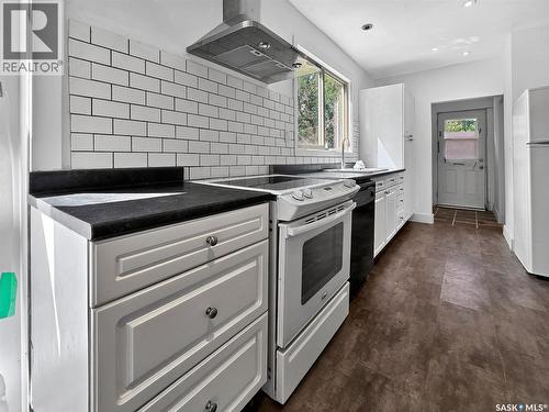 510 5Th Street, Chaplin, SK - Indoor Photo Showing Kitchen