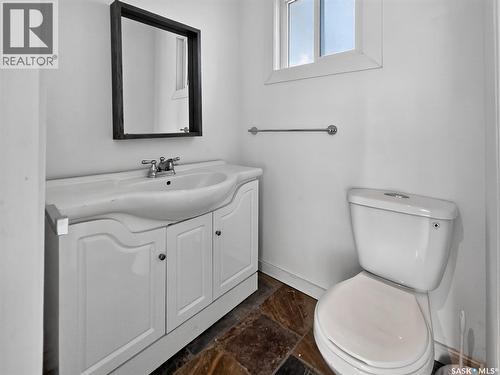 510 5Th Street, Chaplin, SK - Indoor Photo Showing Bathroom