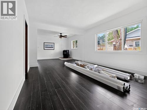 510 5Th Street, Chaplin, SK - Indoor