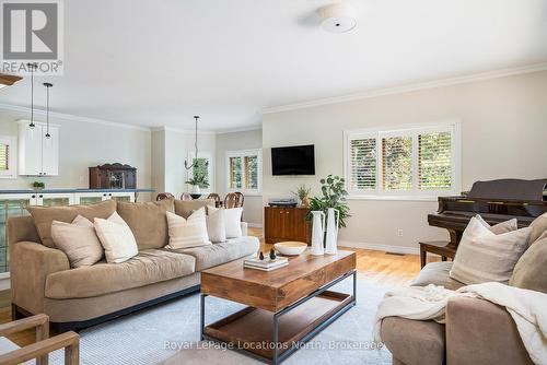 9 GEORGIAN COURT  Collingwood, ON L9Y 4W5