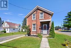 394 PARK STREET E  Prescott, ON K0E 1T0