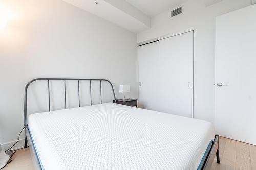 Bedroom - 901-1288 Rue St-Antoine O., Montréal (Ville-Marie), QC - Indoor Photo Showing Bedroom