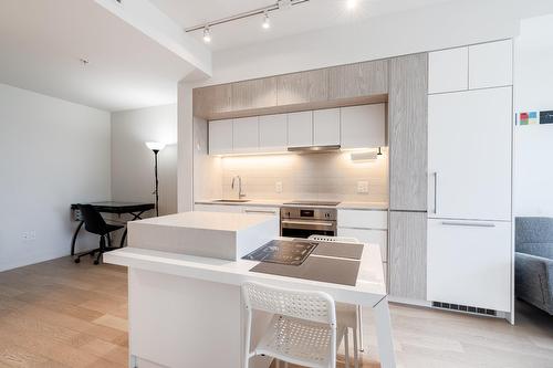 Kitchen - 901-1288 Rue St-Antoine O., Montréal (Ville-Marie), QC - Indoor