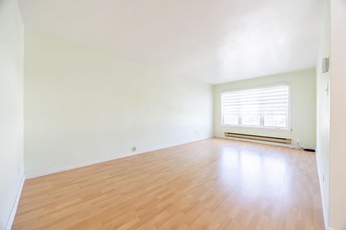 Salon - 2820  - 2822 Rue Mcwillis, Montréal (Saint-Laurent), QC - Indoor Photo Showing Other Room