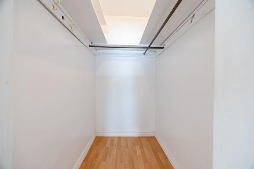 Penderie (Walk-in) - 2820  - 2822 Rue Mcwillis, Montréal (Saint-Laurent), QC - Indoor Photo Showing Other Room