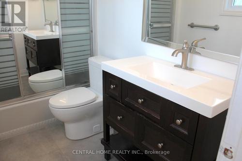 755 Botany Hill Crescent, Newmarket, ON - Indoor Photo Showing Bathroom