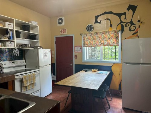 1608 Quadra St, Victoria, BC 