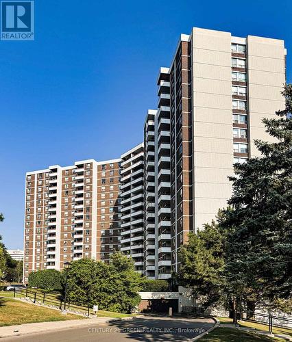 PH 3 - 10 EDGECLIFF GOLFWAY  Toronto, ON M3C 3A3