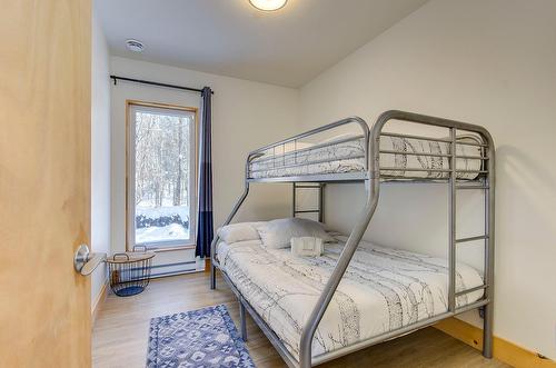 Bedroom - 265Z  - 267Z Ch. Seigneurial, Sutton, QC - Indoor Photo Showing Bedroom