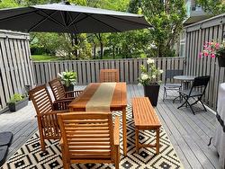 369 Rue Berri  Montréal (Ville-Marie), QC H2Y 3E1