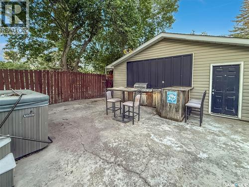 371 6Th Avenue Nw, Swift Current, SK - Outdoor