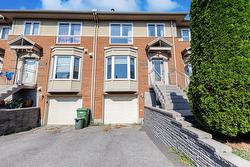9381 Av. Cérès  Montréal (Pierrefonds-Roxboro), QC H8Y 3P2