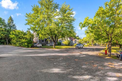 Rue - 185 Rue Brodeur, Vaudreuil-Dorion, QC - Outdoor