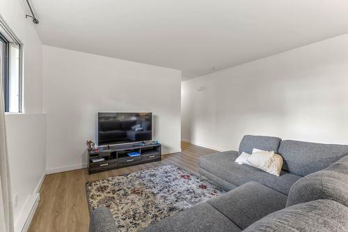 Salon - 185 Rue Brodeur, Vaudreuil-Dorion, QC - Indoor Photo Showing Living Room