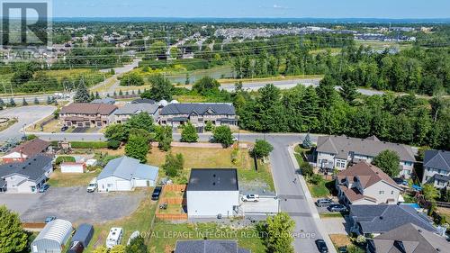 877B Contour Street, Ottawa, ON 