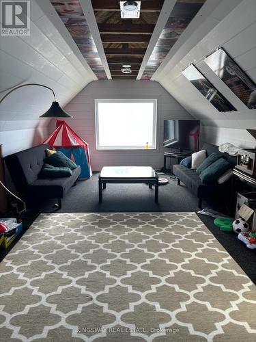 510 Richey Crescent, Mississauga, ON - Indoor