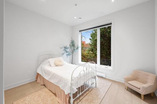 Bedroom - B-144 Ch. Du Tour-Du-Lac, Sainte-Agathe-Des-Monts, QC - Indoor Photo Showing Bedroom