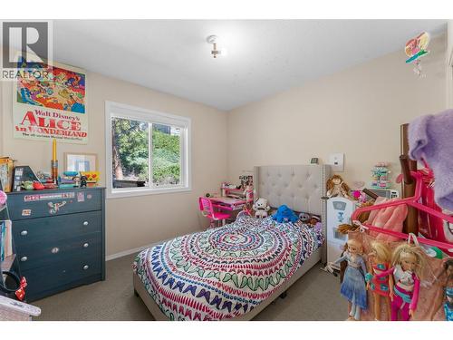 580 Spruceview Place N, Kelowna, BC - Indoor Photo Showing Bedroom
