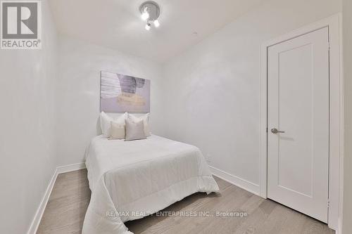 Gr17 - 1575 Lakeshore Road W, Mississauga, ON - Indoor Photo Showing Bedroom