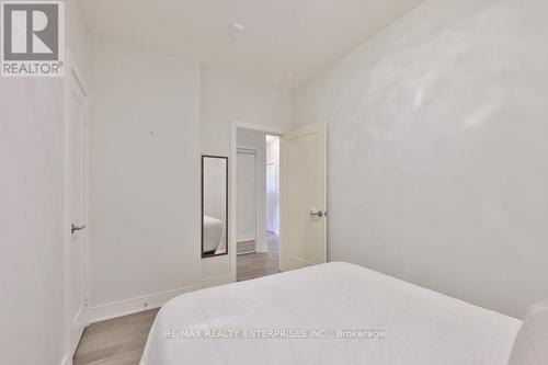 Gr17 - 1575 Lakeshore Road W, Mississauga, ON - Indoor Photo Showing Bedroom