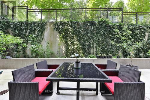 Gr17 - 1575 Lakeshore Road W, Mississauga, ON - Outdoor