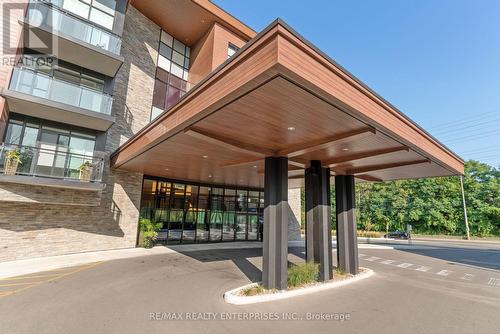Gr17 - 1575 Lakeshore Road W, Mississauga, ON - Outdoor