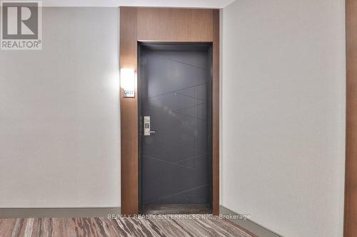 Gr17 - 1575 Lakeshore Road W, Mississauga, ON - Indoor Photo Showing Other Room