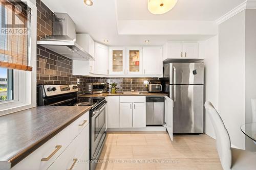 1078 Dovercourt Road, Toronto, ON - Indoor Photo Showing Kitchen