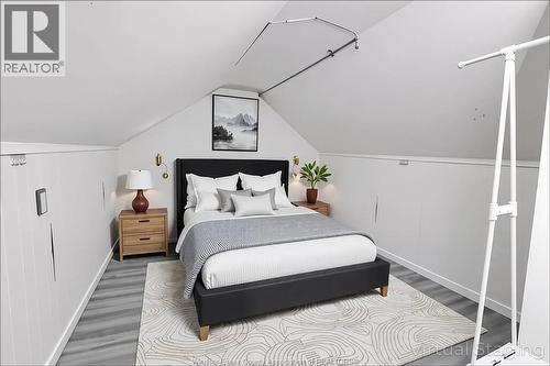 211 Cameron, Windsor, ON - Indoor Photo Showing Bedroom