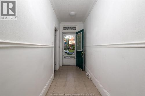211 Cameron, Windsor, ON - Indoor Photo Showing Other Room