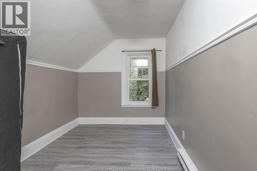 211 Cameron, Windsor, ON - Indoor Photo Showing Other Room
