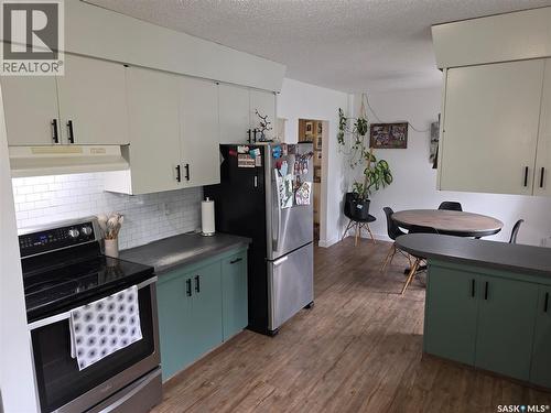 213 9Th Street E, Wynyard, SK - Indoor Photo Showing Kitchen