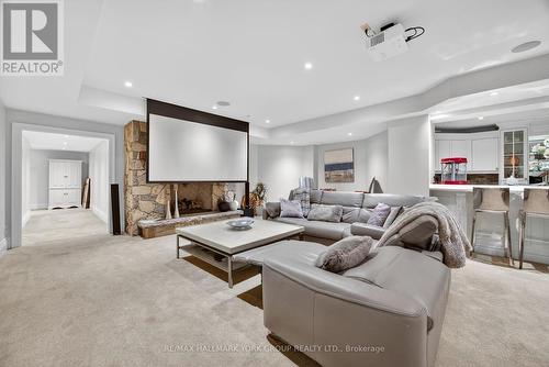 108 Kennedy Street W, Aurora, ON - Indoor Photo Showing Other Room