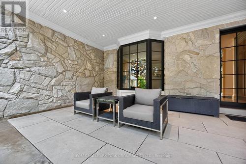 108 Kennedy Street W, Aurora, ON -  With Exterior