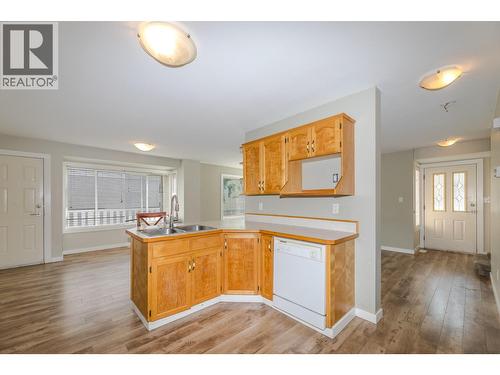 1458 Penticton Avenue Unit# 161, Penticton, BC - Indoor Photo Showing Kitchen With Double Sink