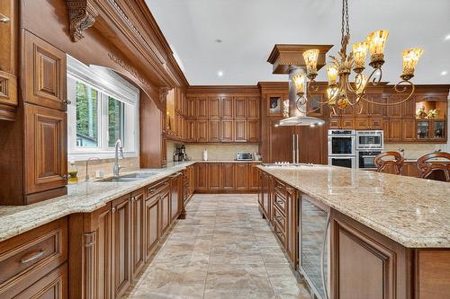 Cuisine - 90 Ch. Des Renards, Rigaud, QC - Indoor Photo Showing Kitchen With Double Sink