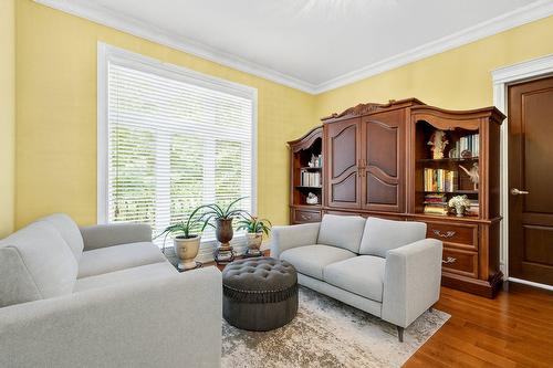 Salle familiale - 90 Ch. Des Renards, Rigaud, QC - Indoor Photo Showing Living Room