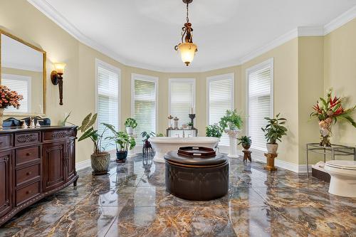 Salle de bains attenante à la CCP - 90 Ch. Des Renards, Rigaud, QC - Indoor