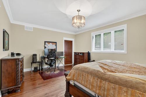 Chambre à coucher - 90 Ch. Des Renards, Rigaud, QC - Indoor Photo Showing Bedroom