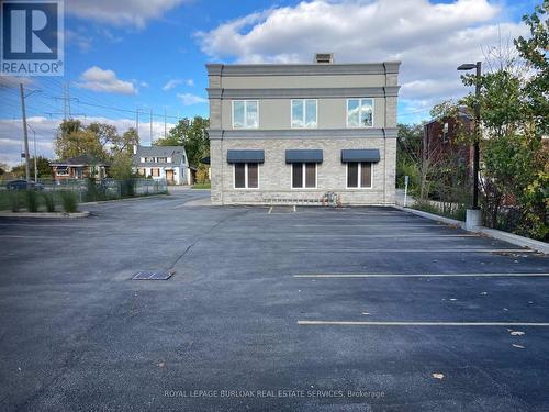 1066 Brant Street, Burlington, ON 