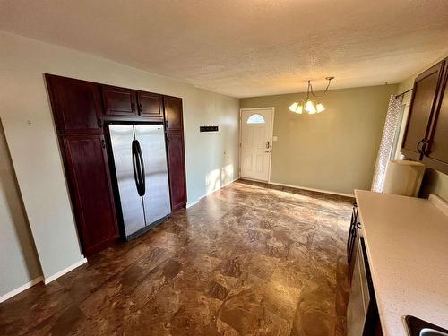 206 Mcmillan Crescent, Dryden, ON - Indoor Photo Showing Other Room
