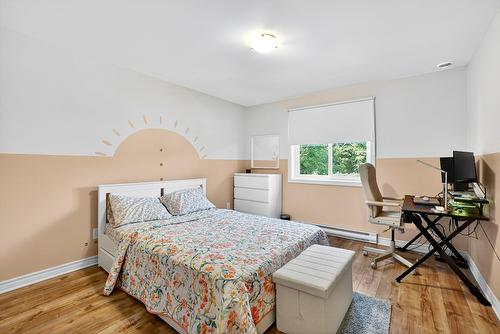 Chambre à coucher - 25 Rue St-Paul, Laval (Sainte-Rose), QC - Indoor Photo Showing Bedroom