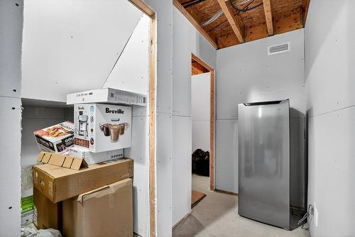 Sous-sol - 25 Rue St-Paul, Laval (Sainte-Rose), QC - Indoor Photo Showing Other Room