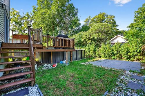 Cour - 25 Rue St-Paul, Laval (Sainte-Rose), QC - Outdoor