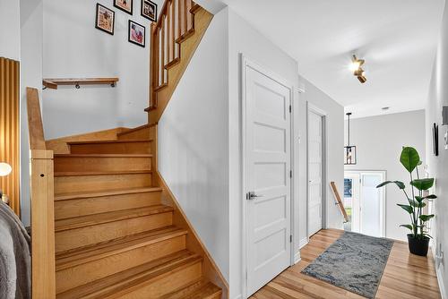 Corridor - 25 Rue St-Paul, Laval (Sainte-Rose), QC - Indoor Photo Showing Other Room