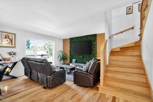 Salon - 25 Rue St-Paul, Laval (Sainte-Rose), QC - Indoor Photo Showing Living Room